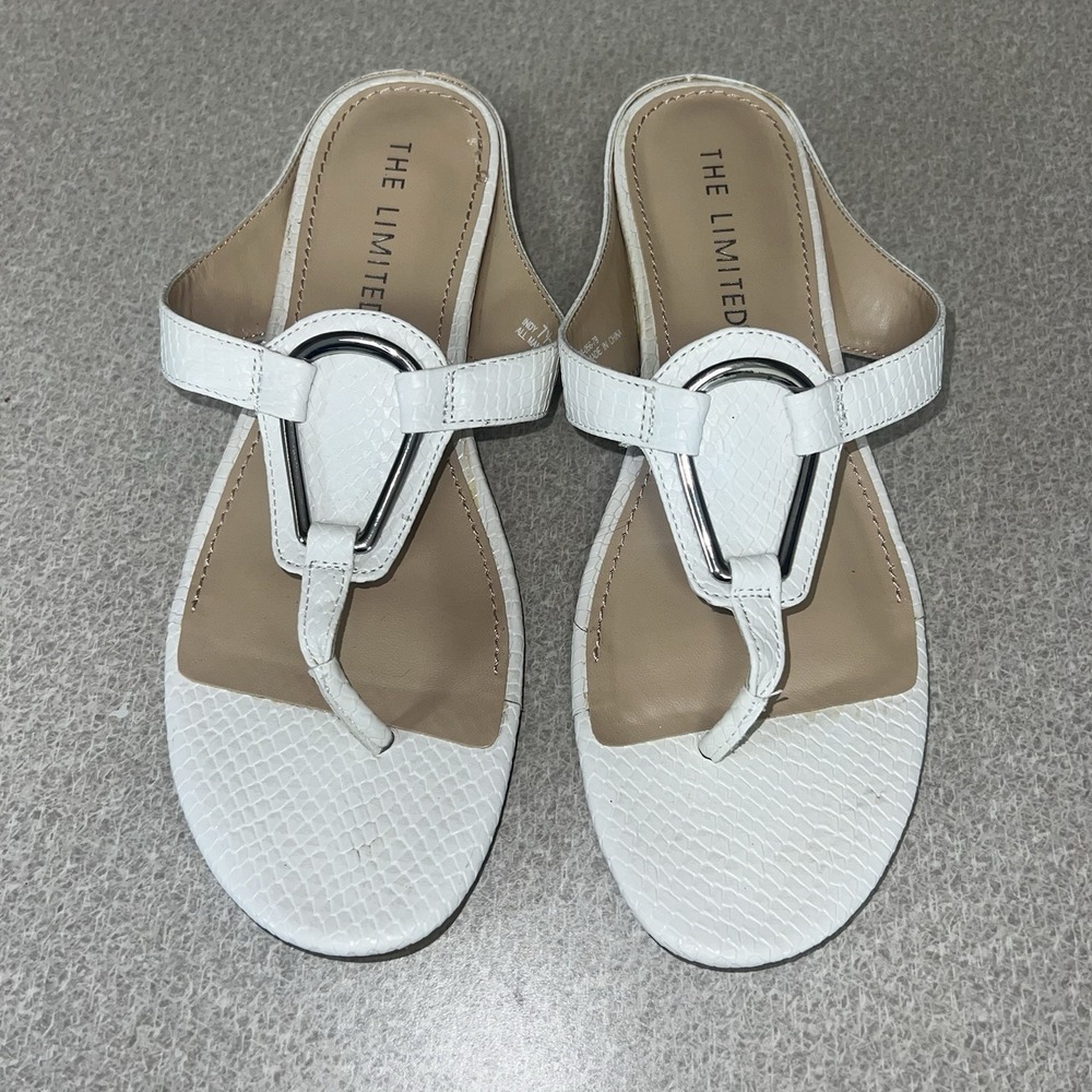 Womens The Limited Thong Strap Indy White Faux Reptile Sandals Size 7.5 Wedge